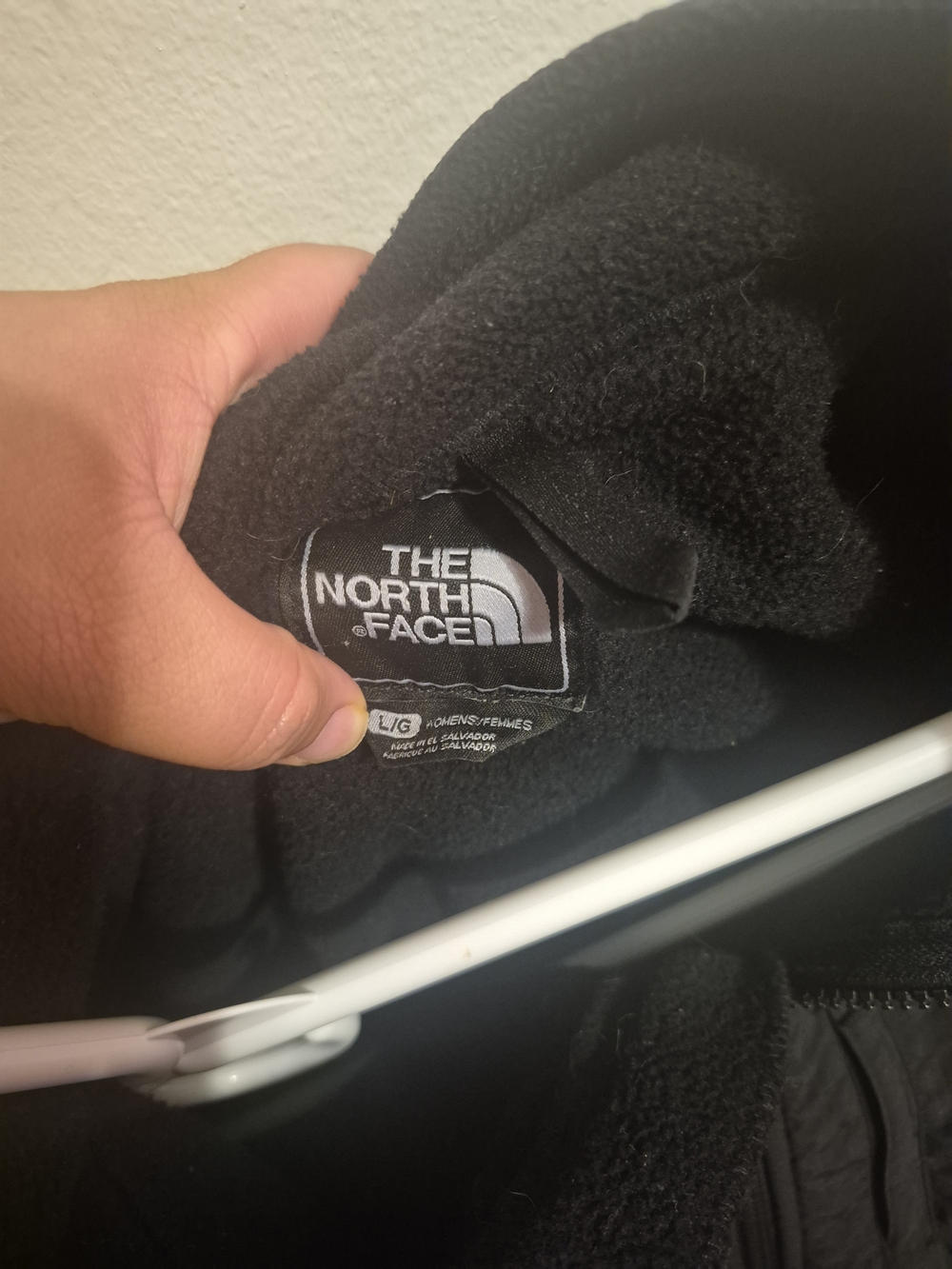 The North Face Women Black Full-Zip Fleece Jacket - Picture 4 of 6